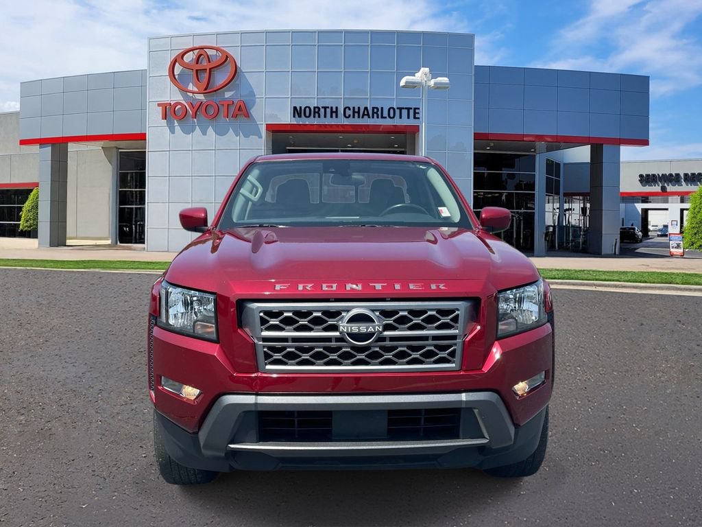 Used 2022 Nissan Frontier SV RWD image 2