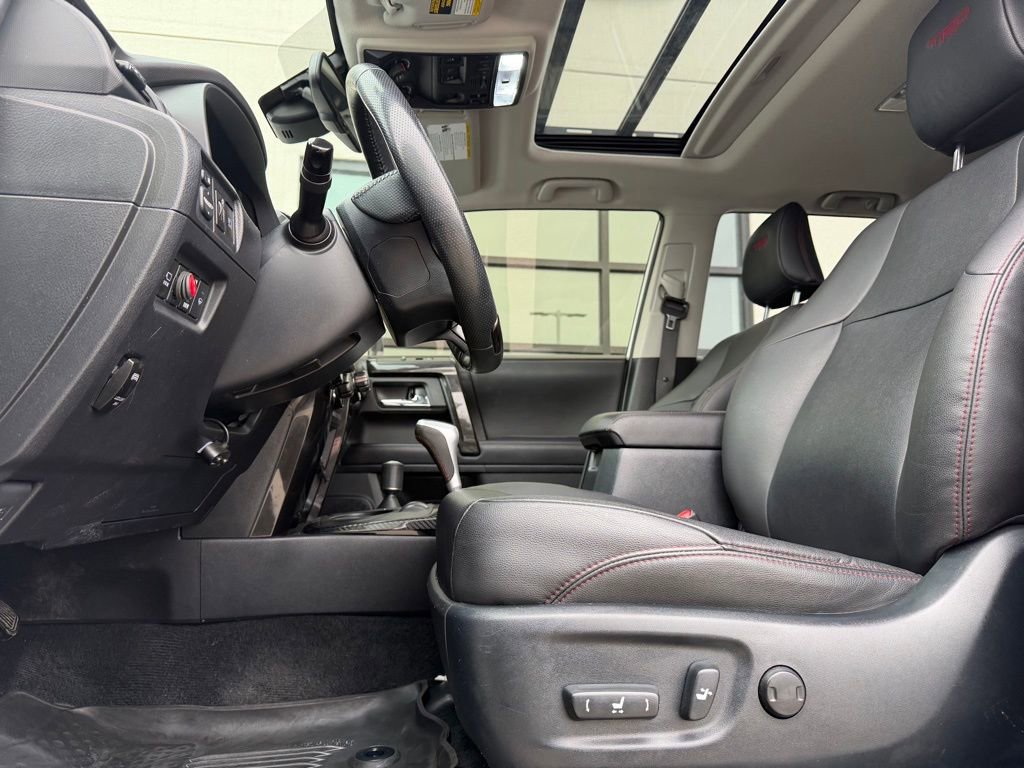 Used 2023 Toyota 4Runner TRD Off-Road Premium w/ Off Road Premium Plus Package image 9
