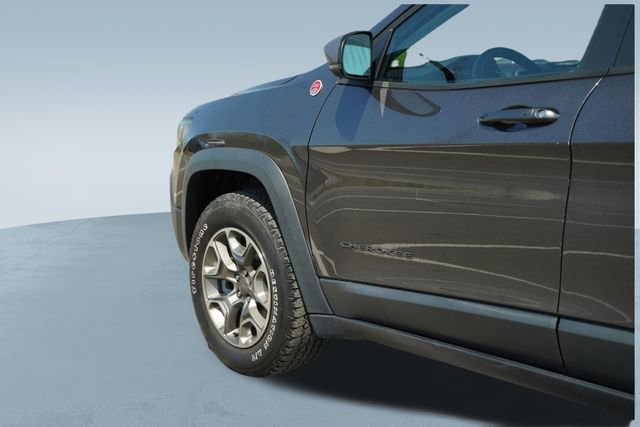 Used 2021 Jeep Cherokee Trailhawk AWD/4WD image 36