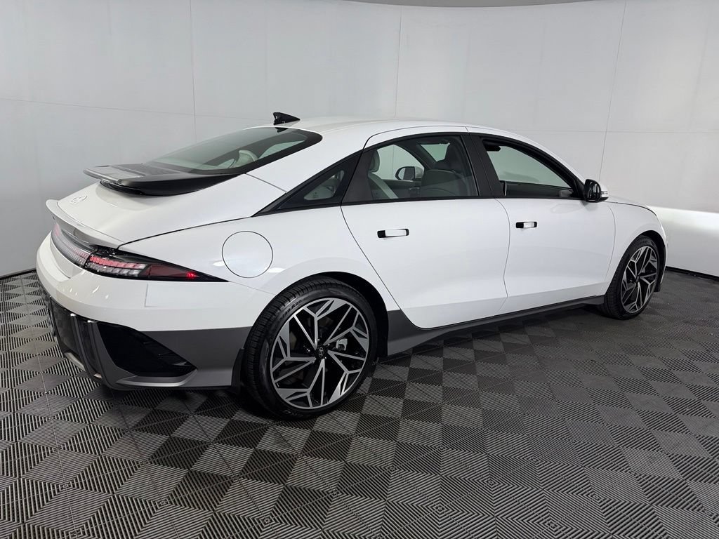 Used 2025 Hyundai Ioniq 6 SEL RWD image 8