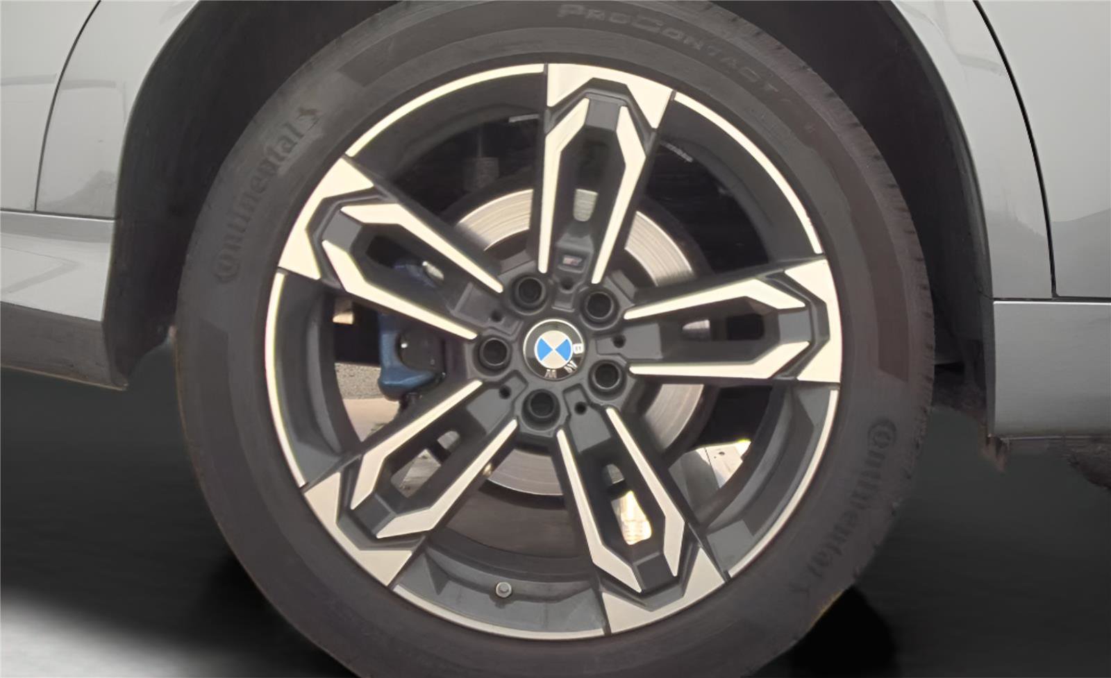 Used 2025 BMW X2 xDrive28i AWD/4WD image 25