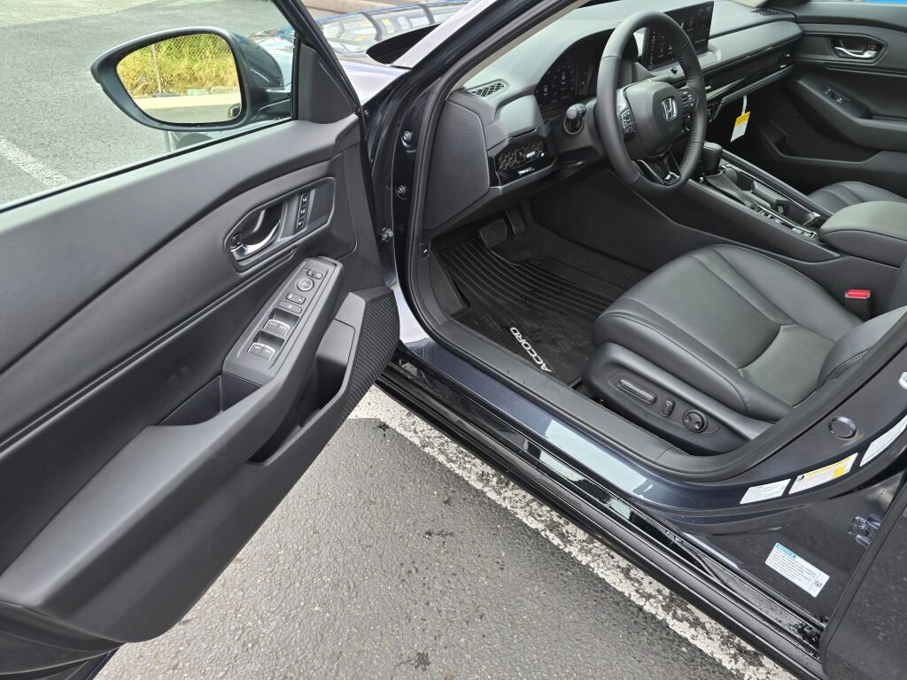 New 2025 Honda Accord EX-L image 11