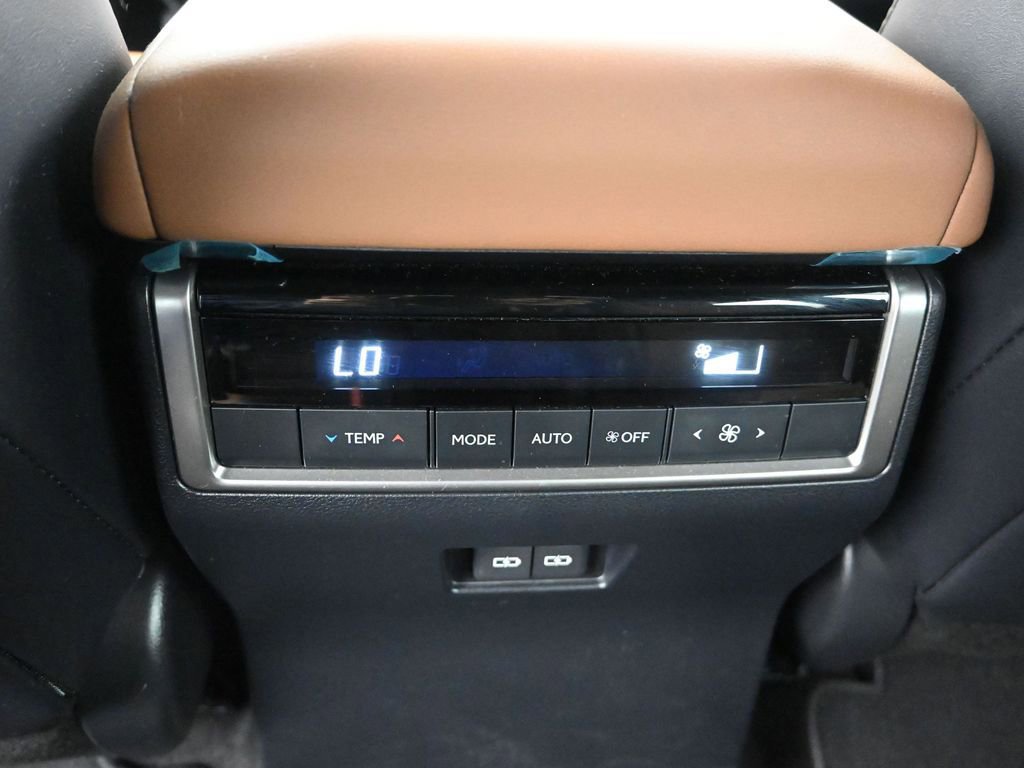 Used 2024 Lexus GX 550 w/ Cold Area Package AWD/4WD image 21