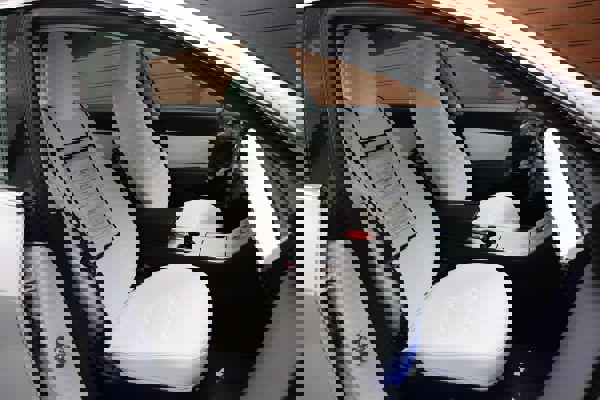 Used 2020 Tesla Model 3 Performance image 9