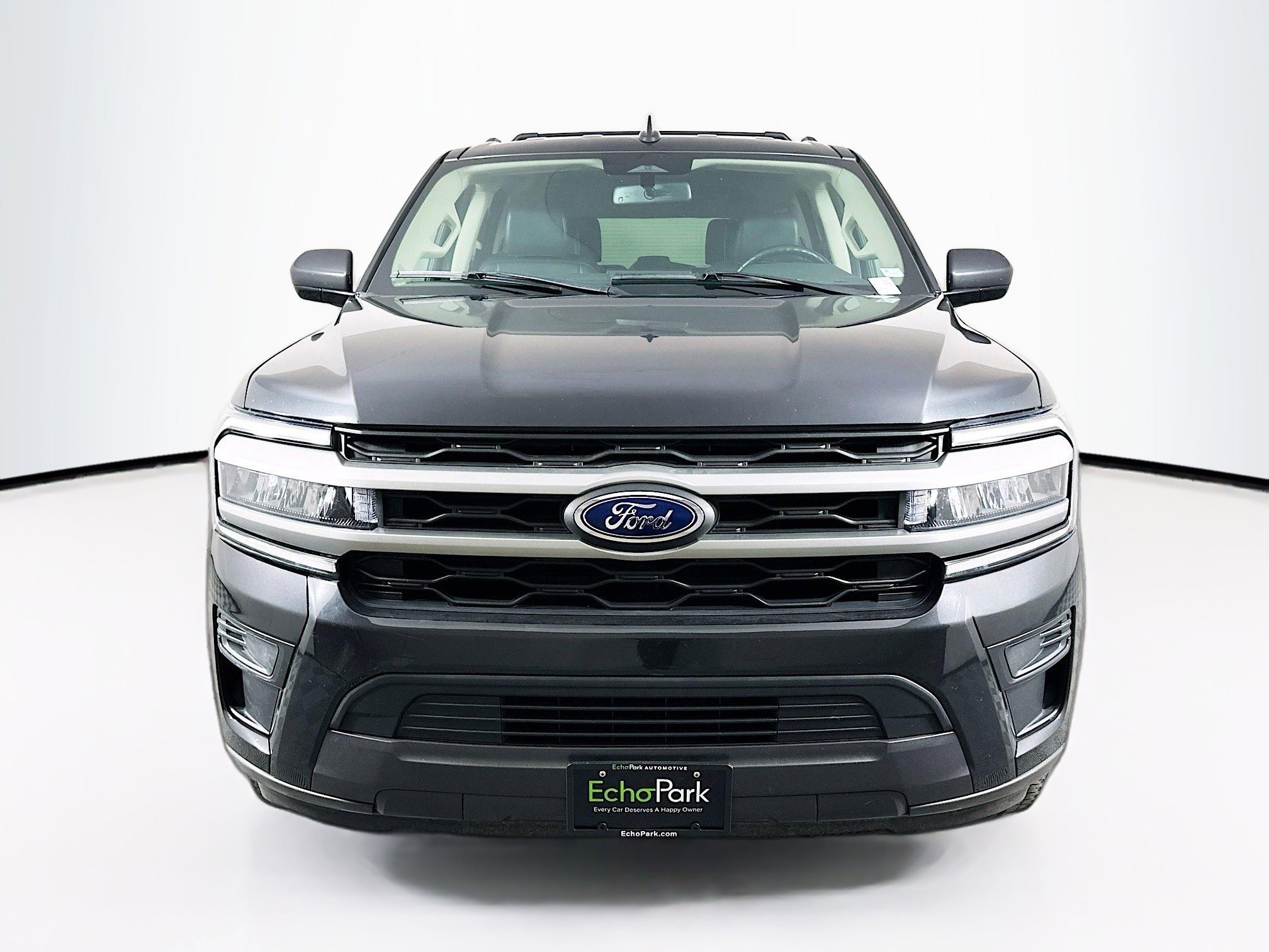 Used 2024 Ford Expedition Max XLT image 2