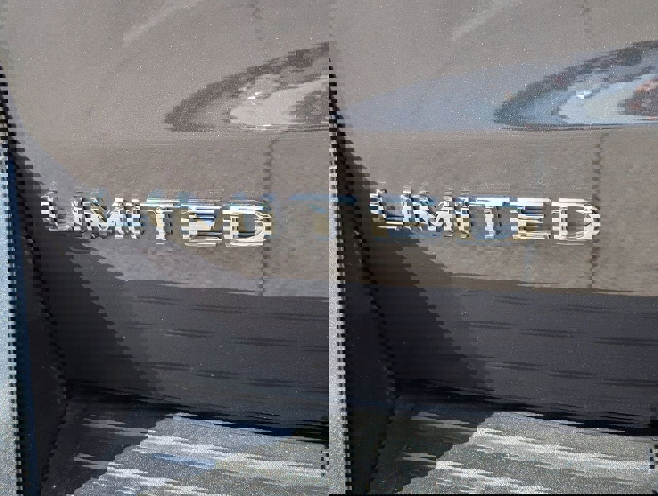 Used 2024 Ford Expedition Limited image 8