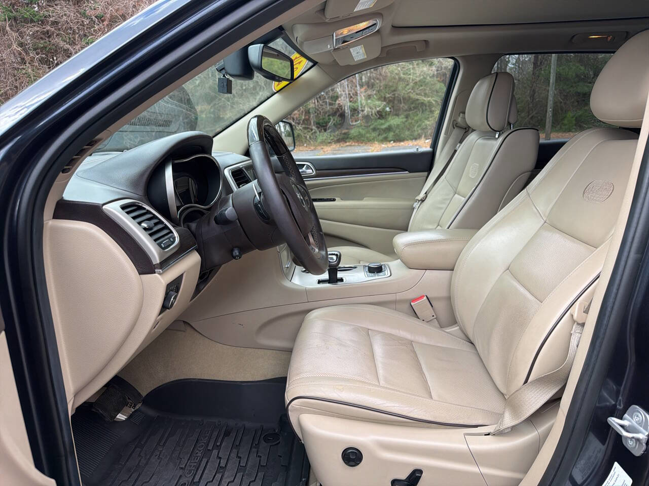 Used 2014 Jeep Grand Cherokee Overland AWD/4WD image 15