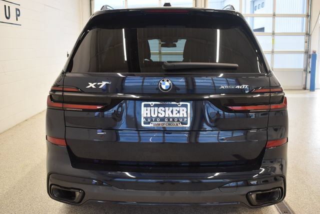 Used 2026 BMW X7 xDrive40i w/ M Sport Package AWD/4WD image 11