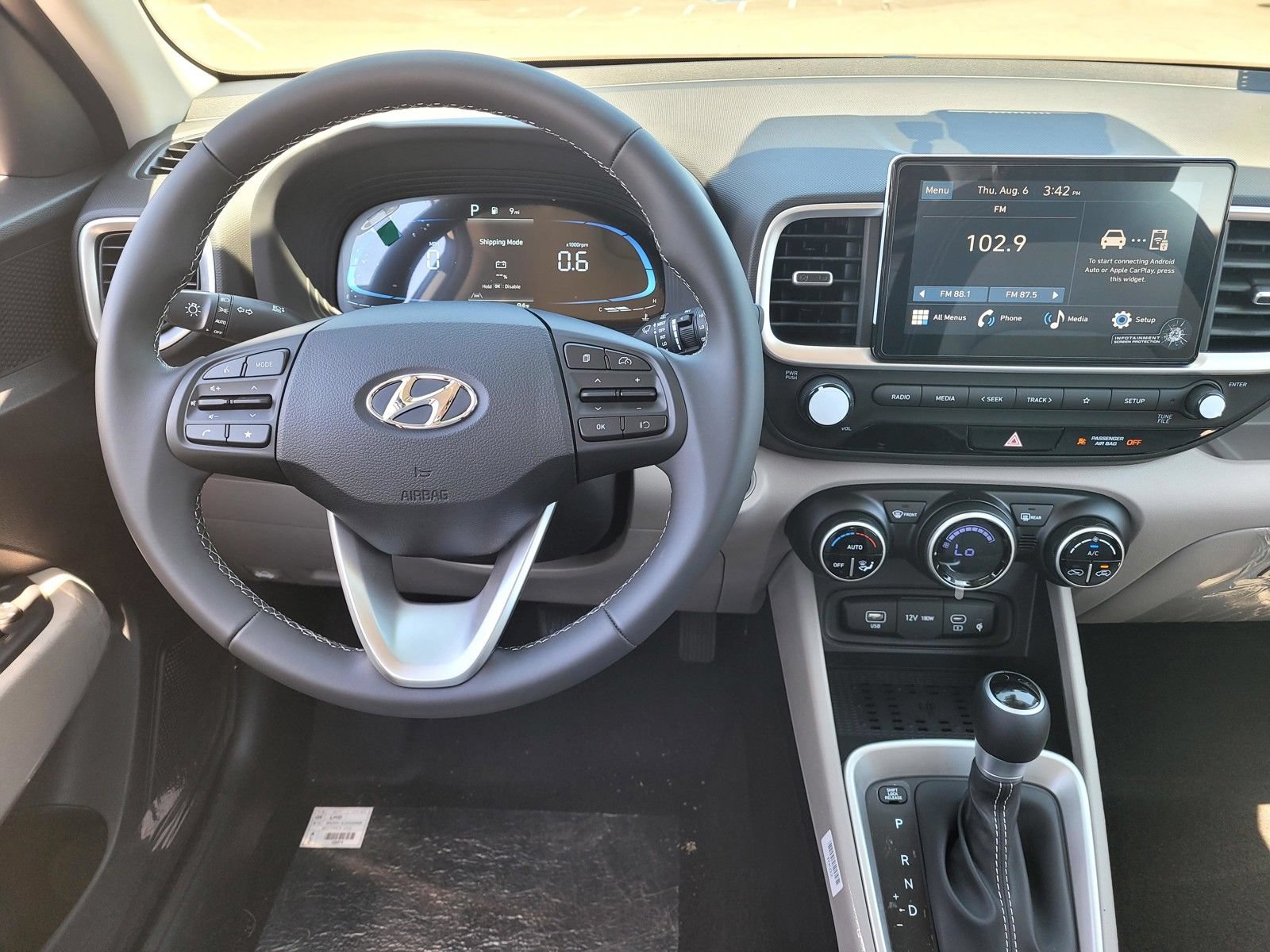 New 2026 Hyundai Venue SEL FWD image 13