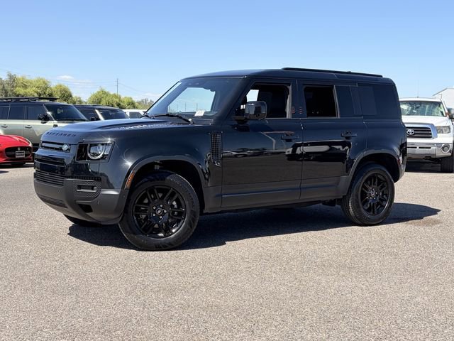 Used 2025 Land Rover Defender 110 S AWD/4WD image 2