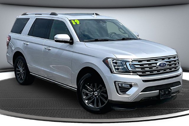 Used 2019 Ford Expedition Limited w/ Equipment Group 301A RWD image 3