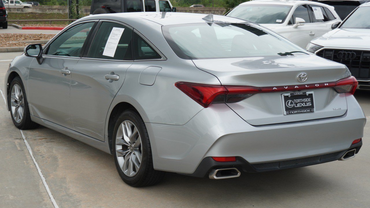 Used 2022 Toyota Avalon XLE FWD image 8