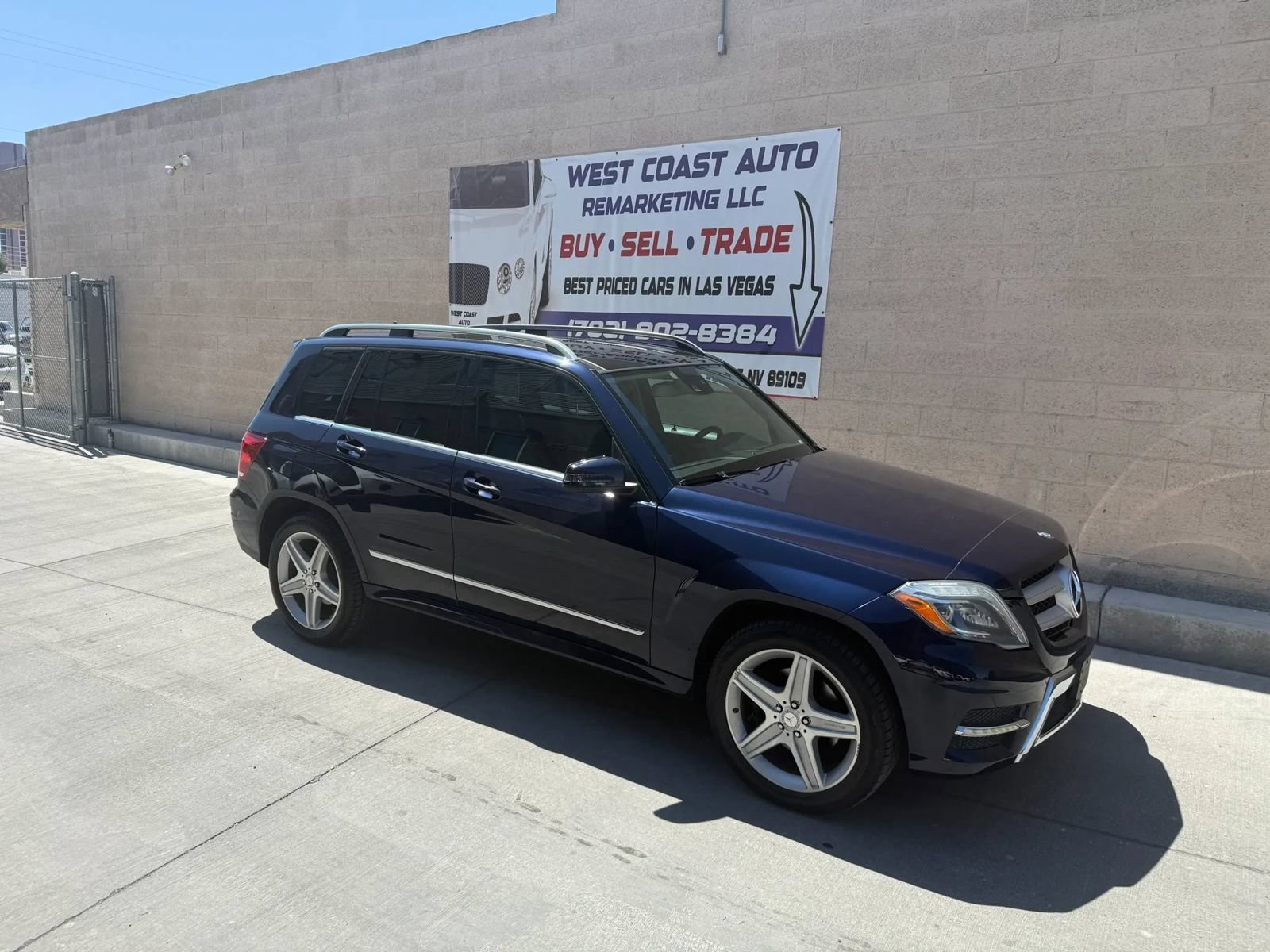 Used 2013 Mercedes-Benz GLK 250 BlueTEC 4MATIC image 2