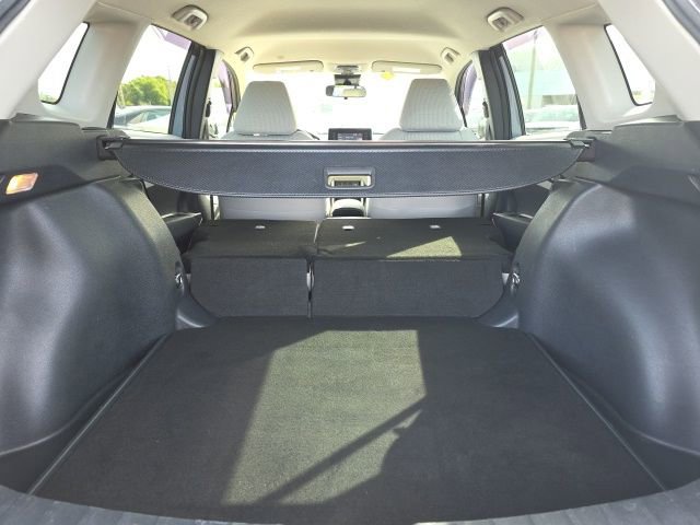 Used 2022 Toyota Corolla Cross L image 21