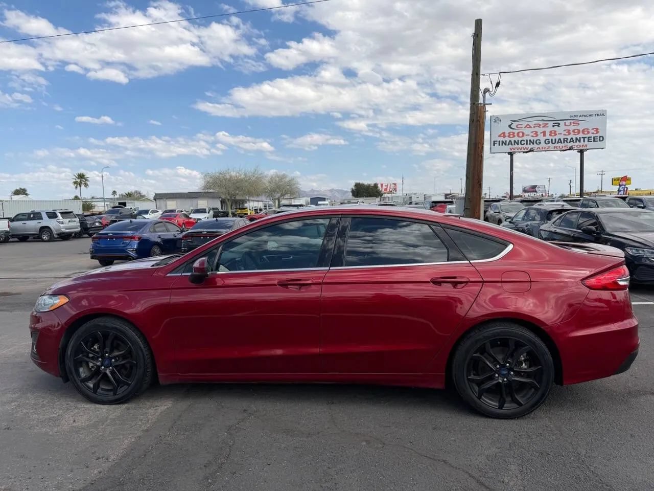 Used 2019 Ford Fusion SE w/ Equipment Group 151A FWD image 4