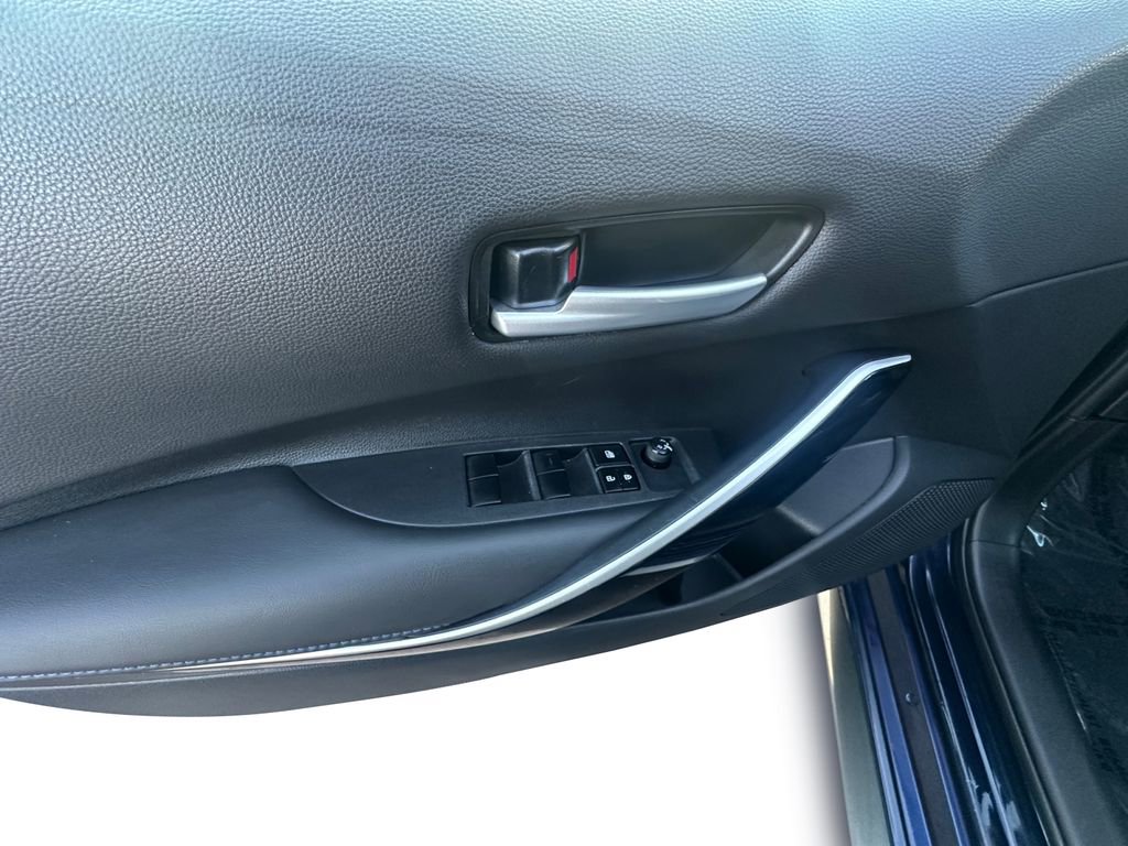 Used 2021 Toyota Corolla XSE image 12