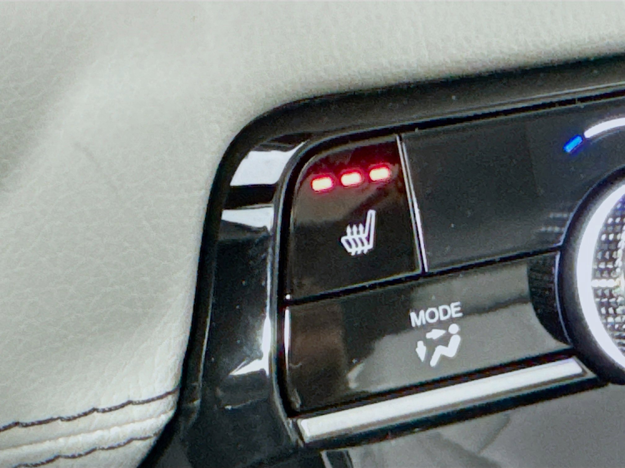 New 2025 Honda Pilot Touring image 21