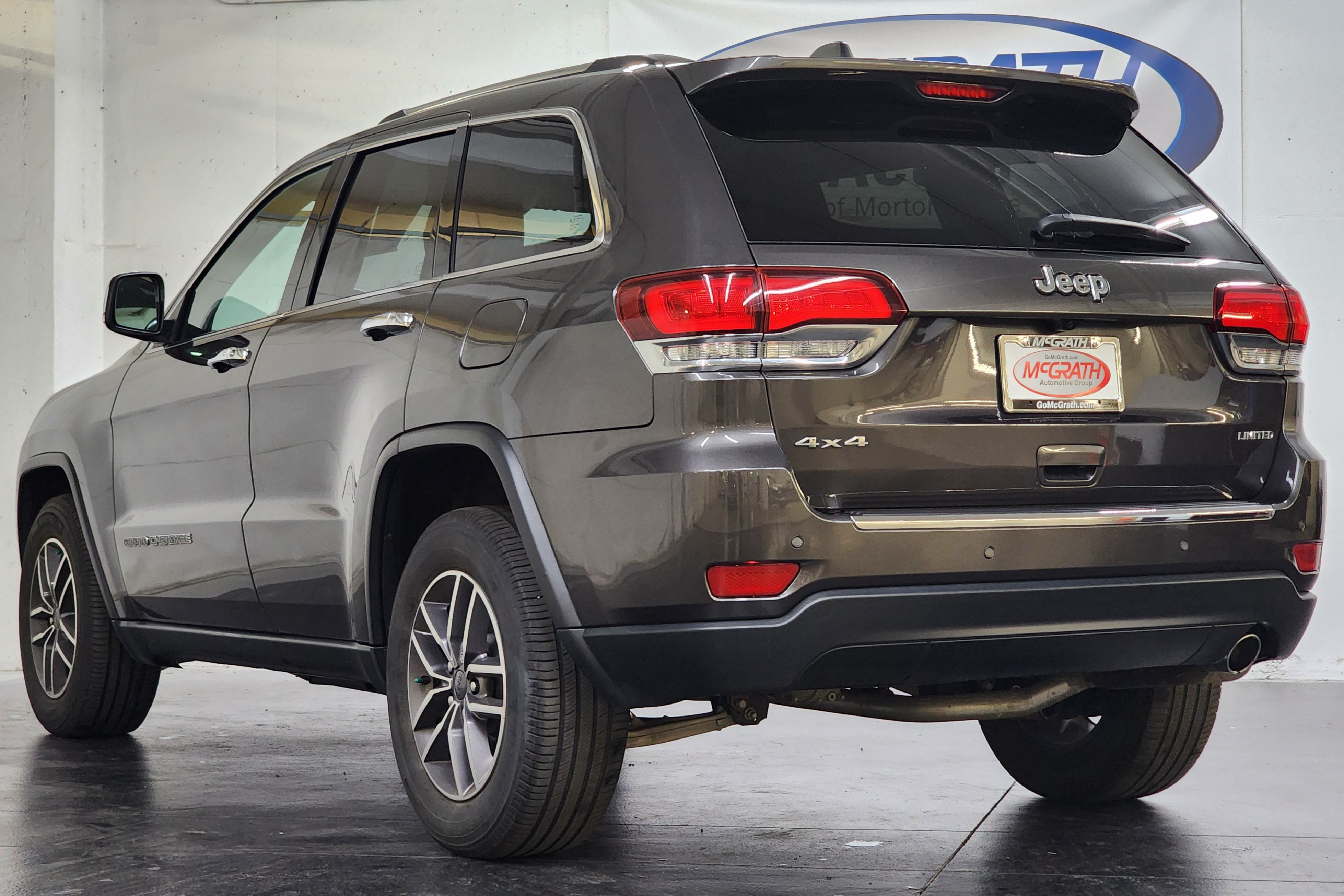 Used 2020 Jeep Grand Cherokee Limited AWD/4WD image 9