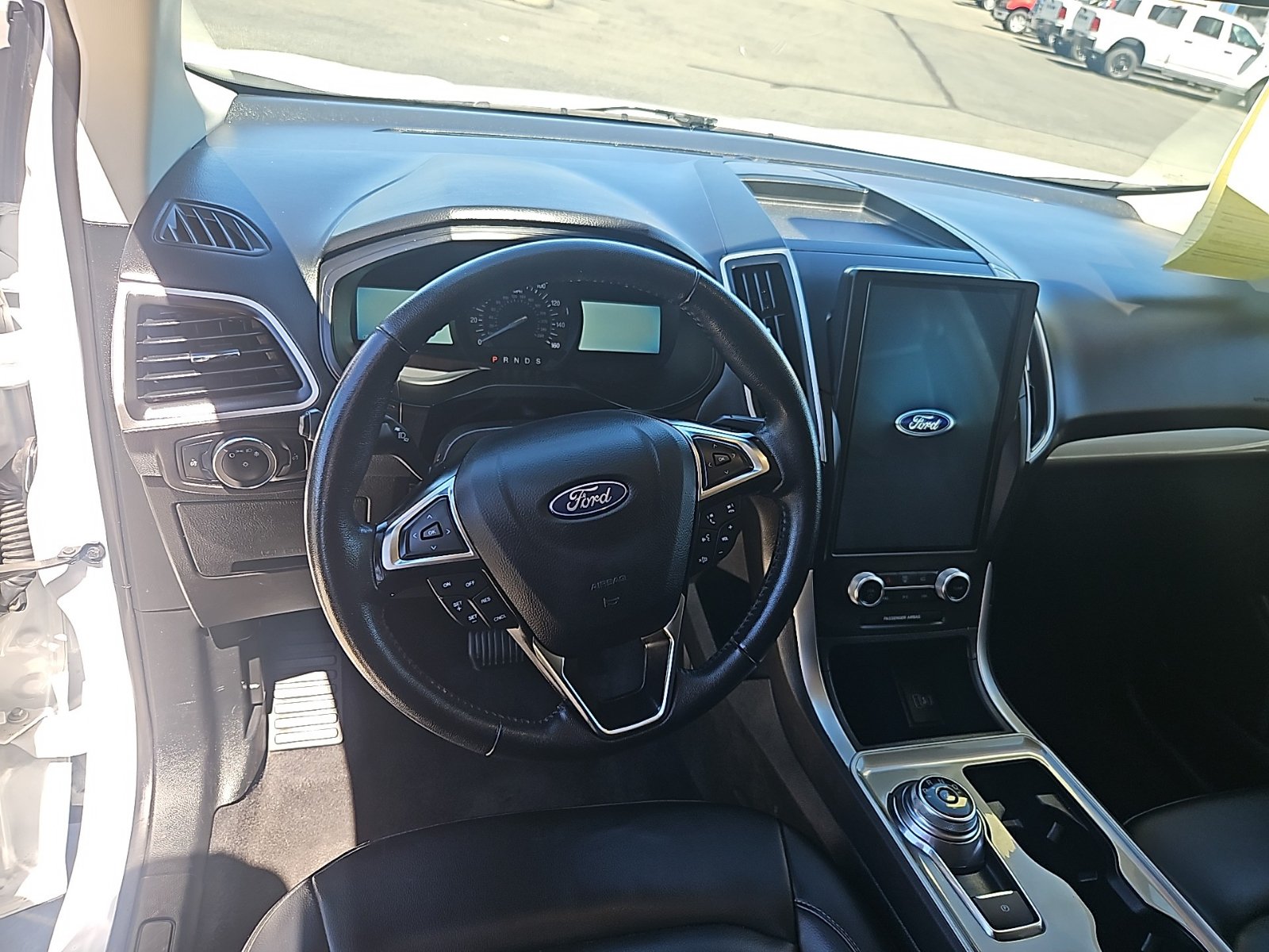 Used 2024 Ford Edge SEL AWD/4WD image 16