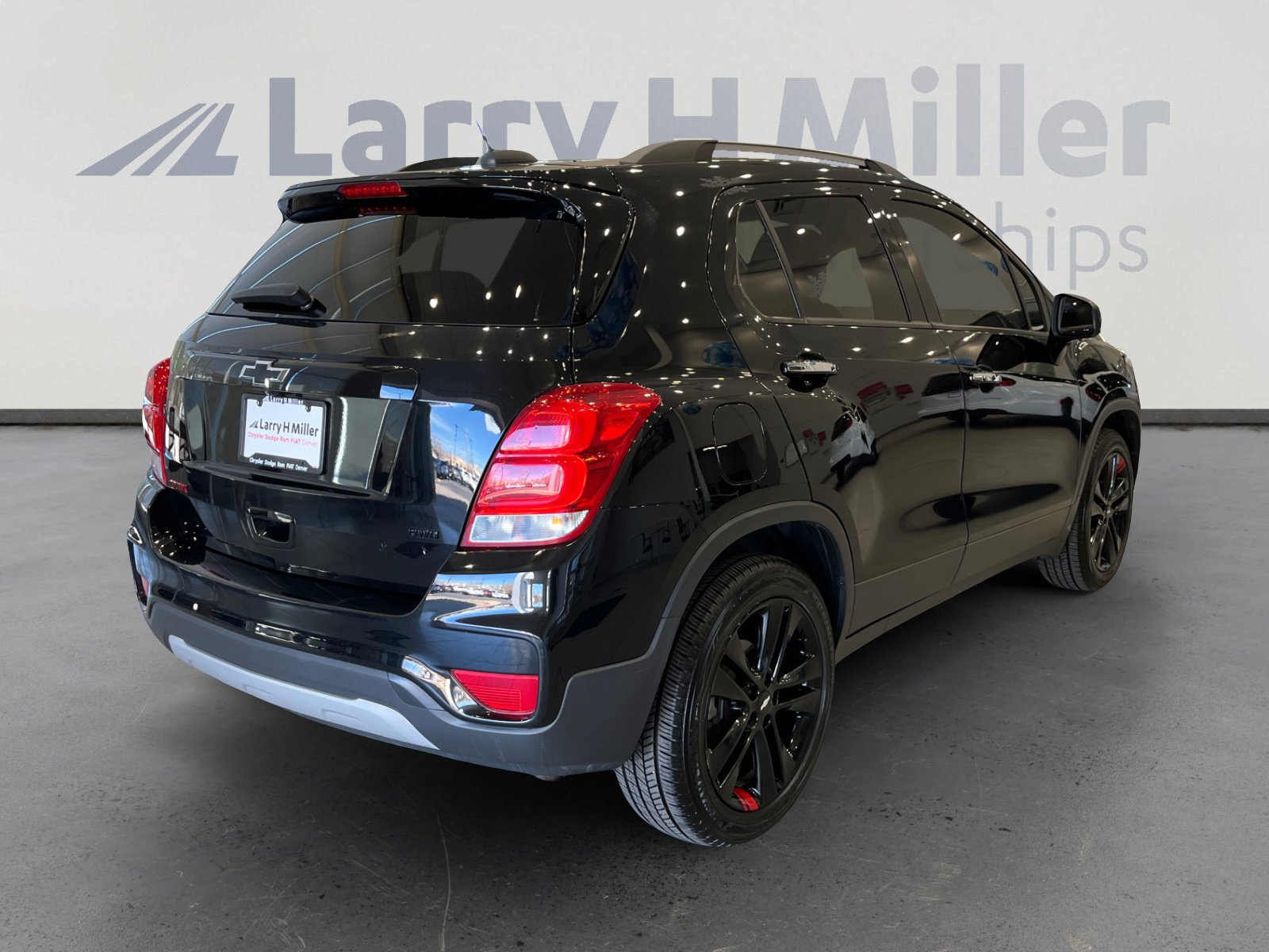 Used 2018 Chevrolet Trax LT w/ Sun & Sound Package image 5