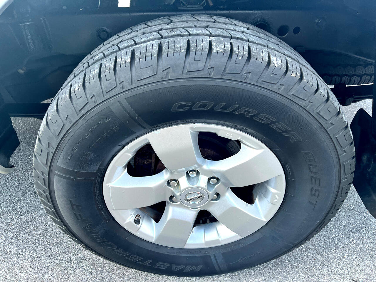 Used 2012 Nissan Frontier SV w/ SV Premium Utility Pkg image 9