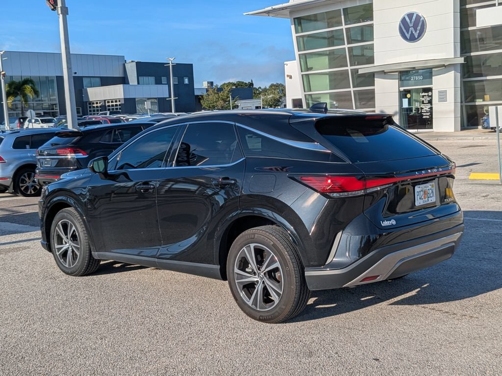 Used 2024 Lexus RX 350 Premium w/ Convenience Package FWD image 4
