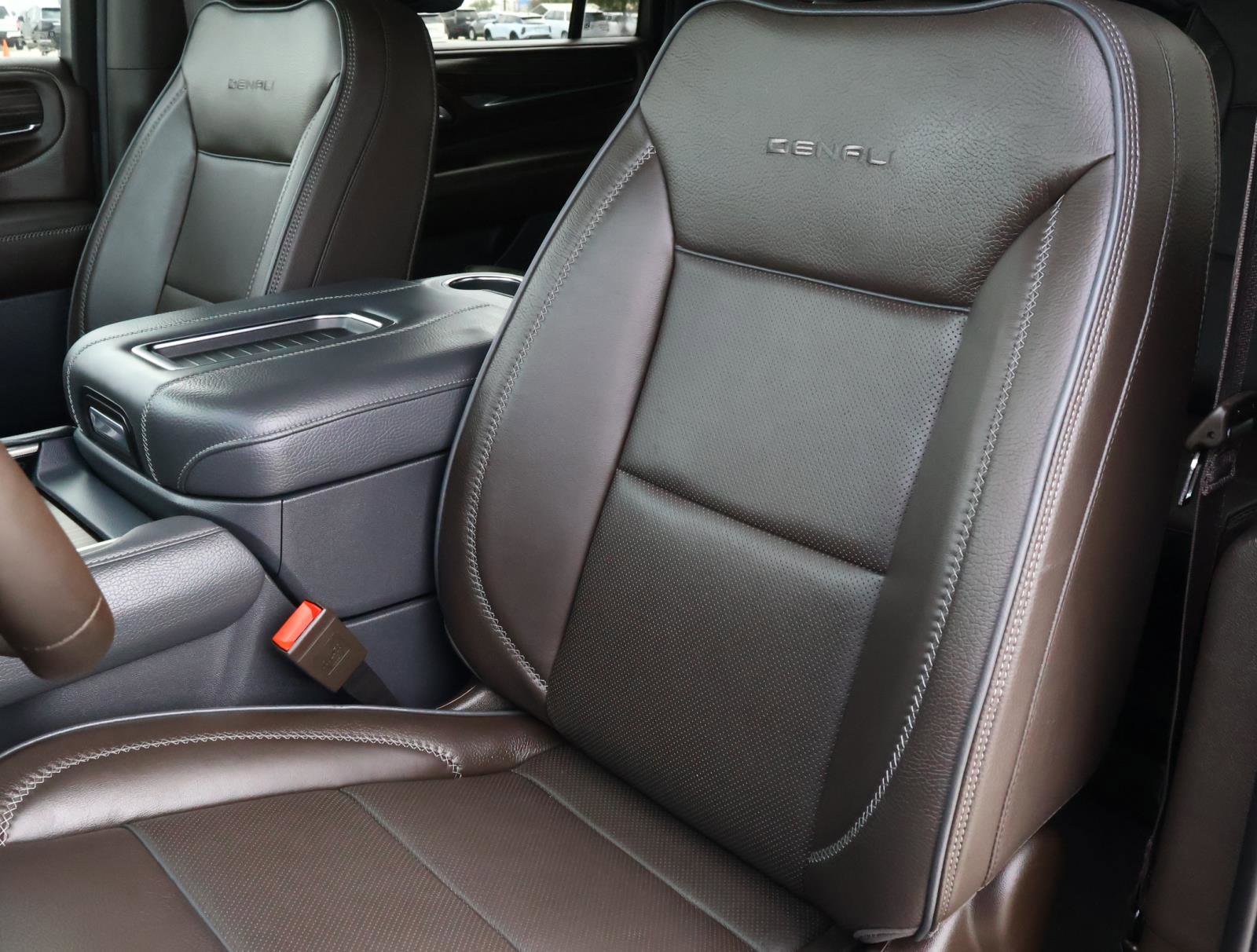 Used 2024 GMC Yukon XL Denali w/ Max Trailering Package image 18