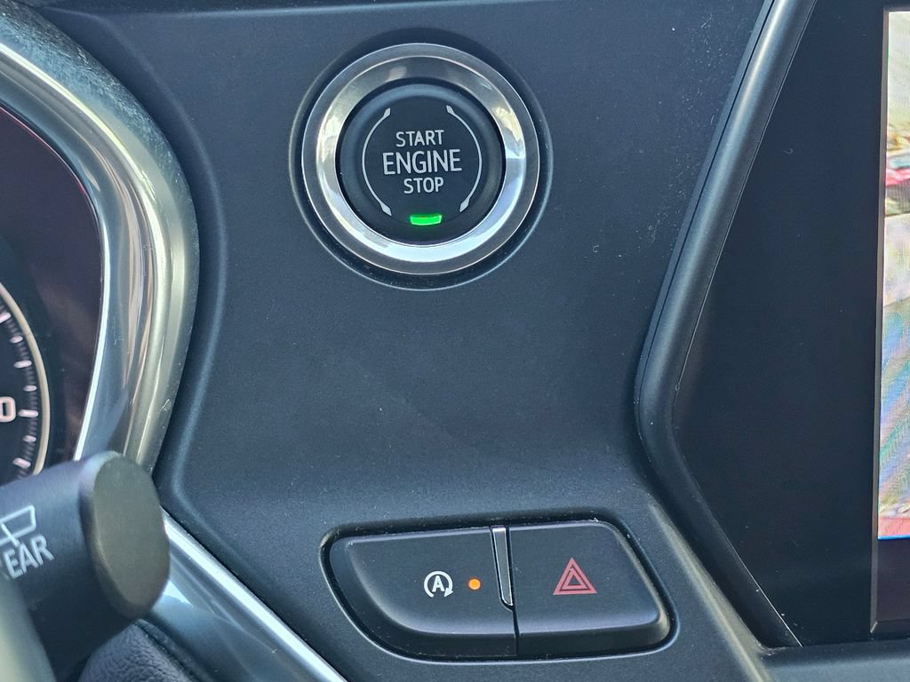 Used 2020 Chevrolet Blazer LT FWD image 36
