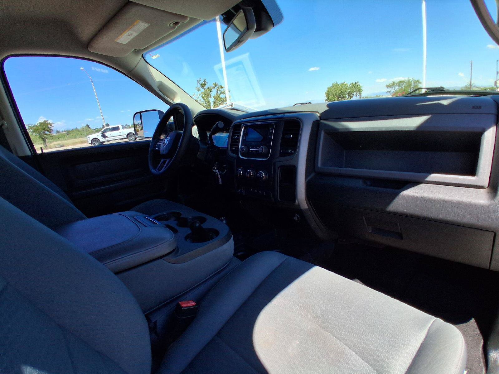 Used 2017 RAM 2500 Tradesman w/ Chrome Appearance Group AWD/4WD image 33