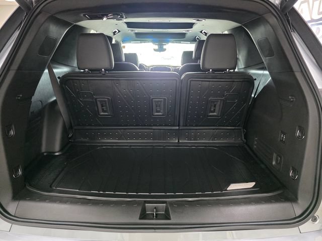 Used 2024 Chevrolet Traverse High Country AWD/4WD image 8