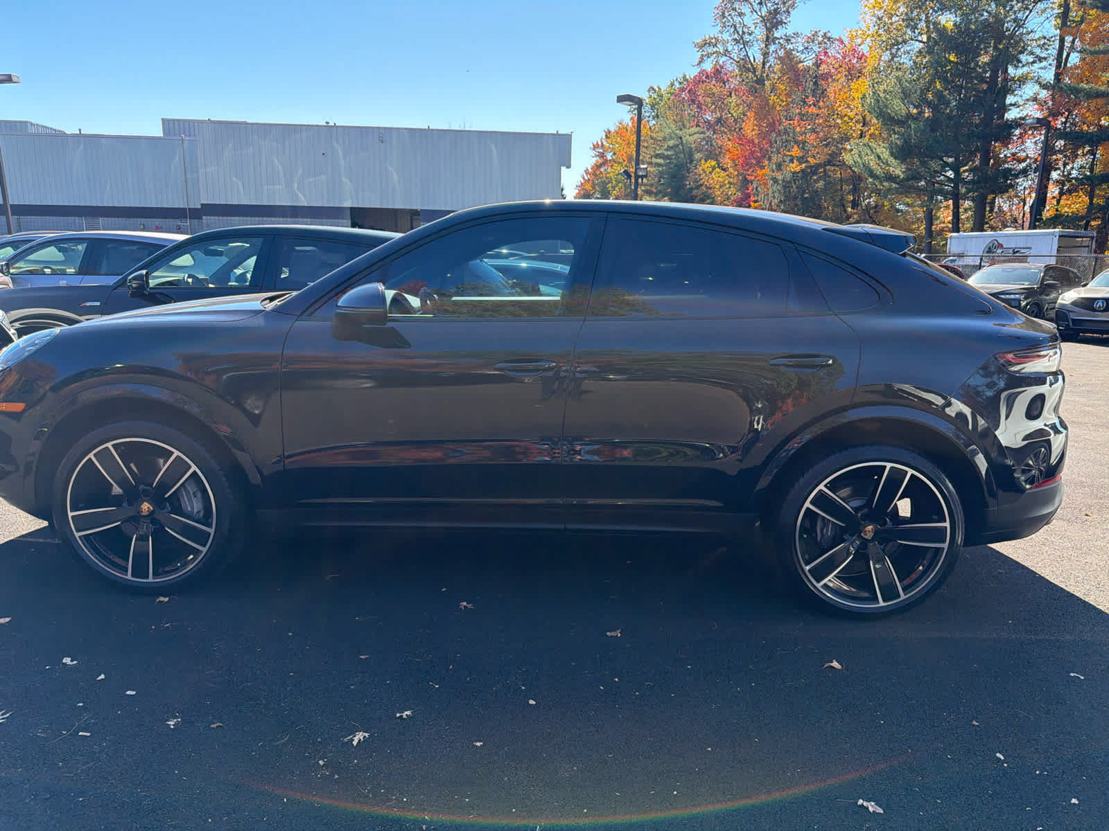 Used 2022 Porsche Cayenne Coupe AWD/4WD image 3