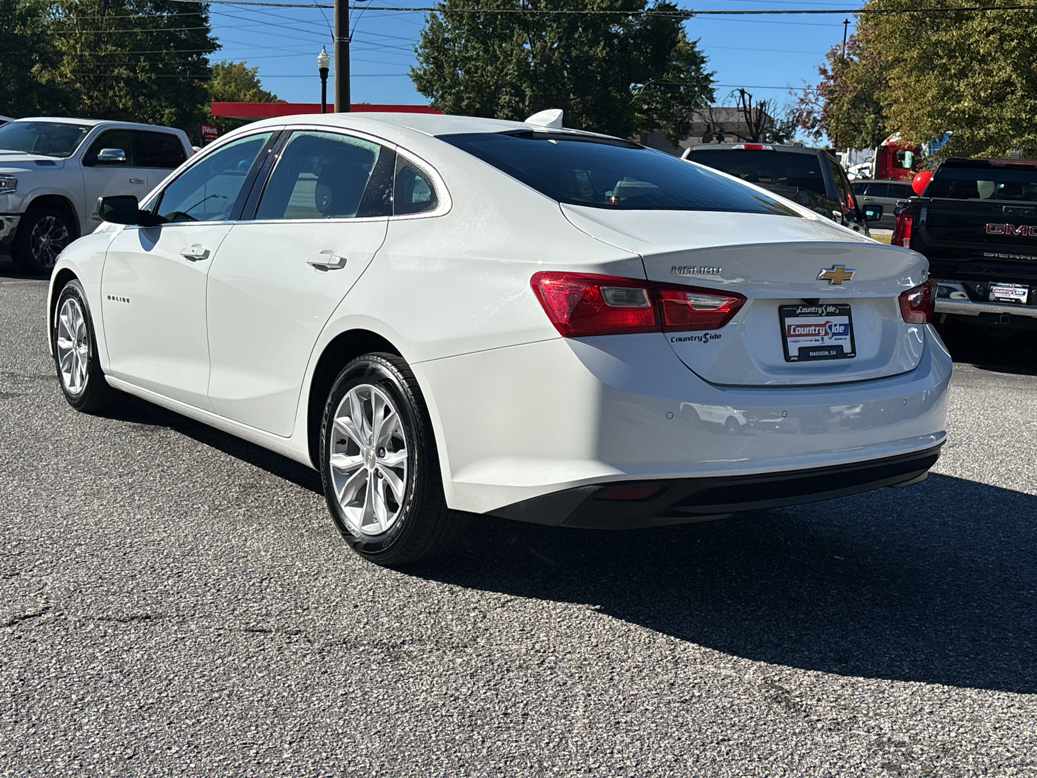 Used 2025 Chevrolet Malibu LT FWD image 7