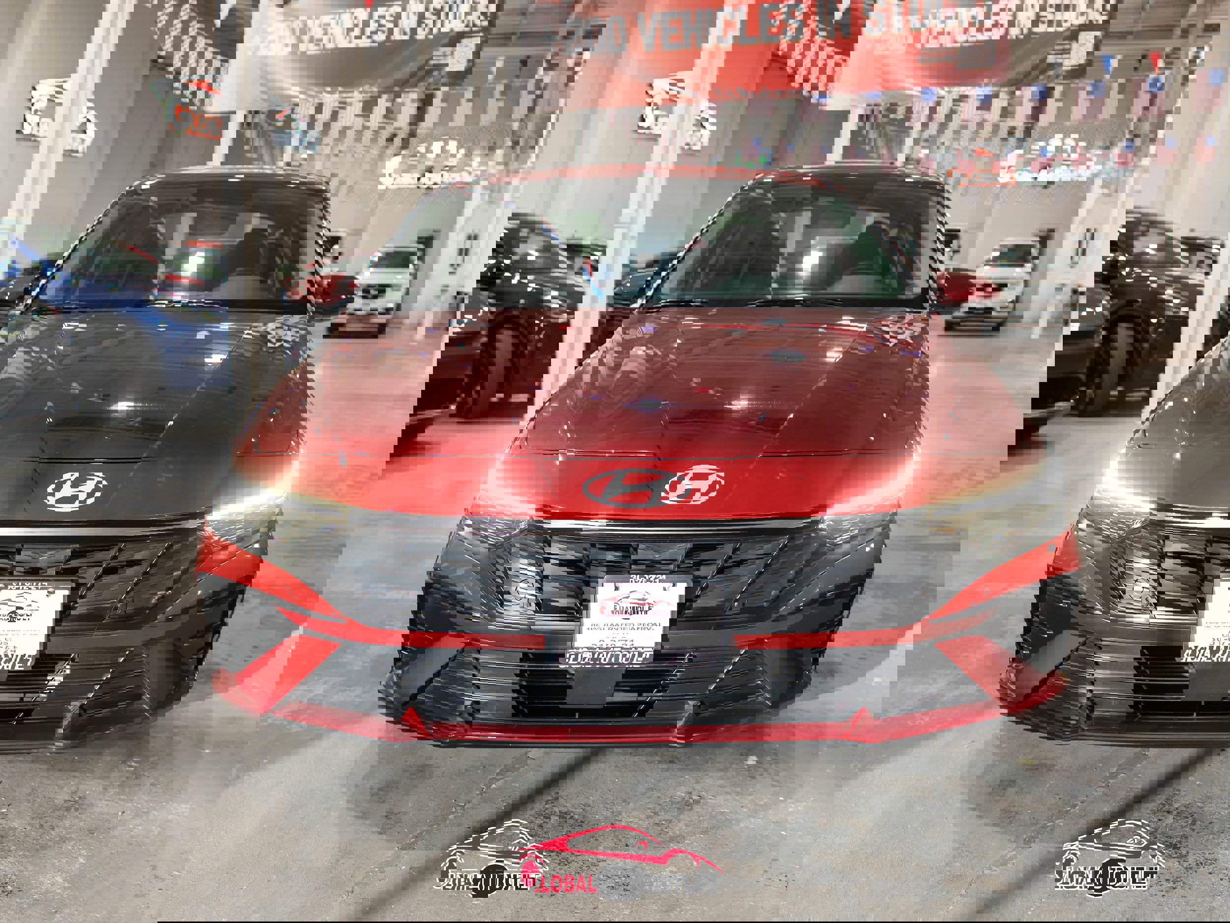 Used 2025 Hyundai Elantra SEL image 2