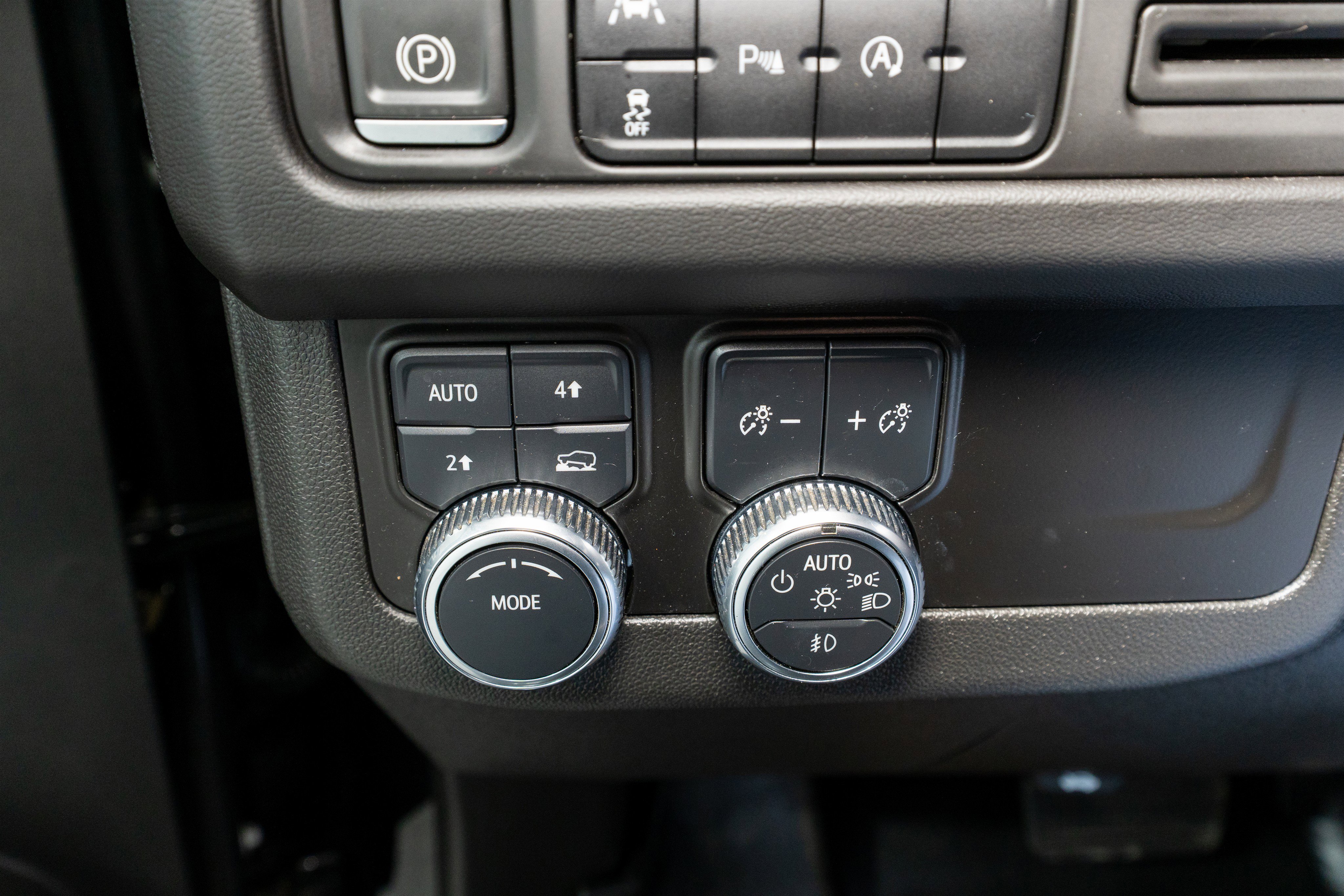 Used 2023 GMC Yukon SLT image 31