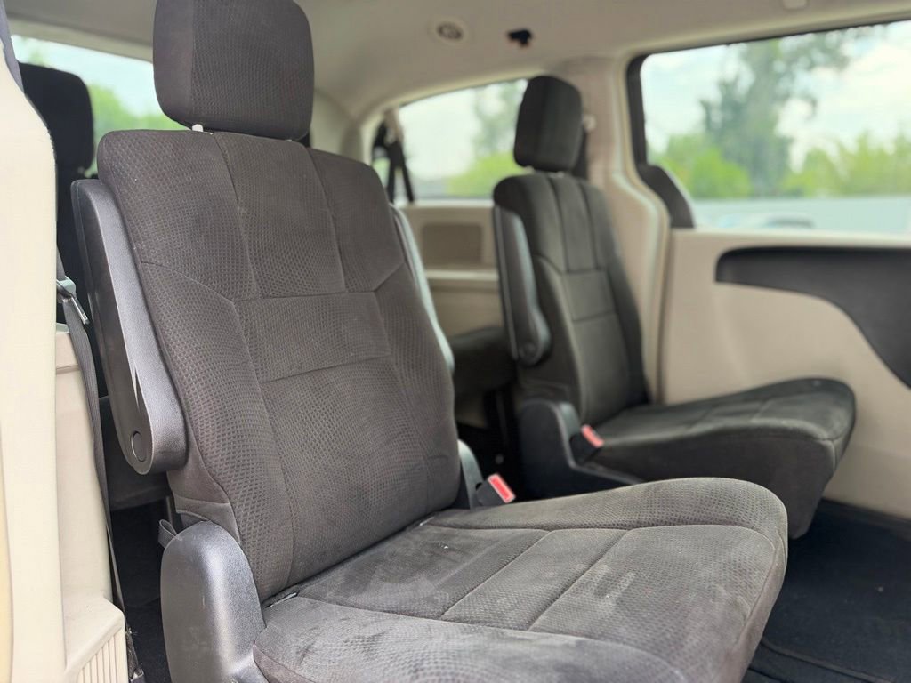 Used 2012 Dodge Grand Caravan Crew FWD image 20