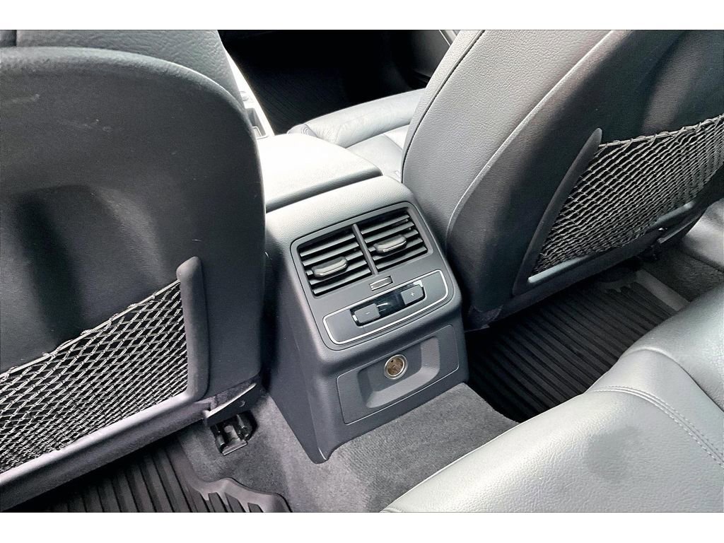 Used 2017 Audi A4 2.0T Premium image 33