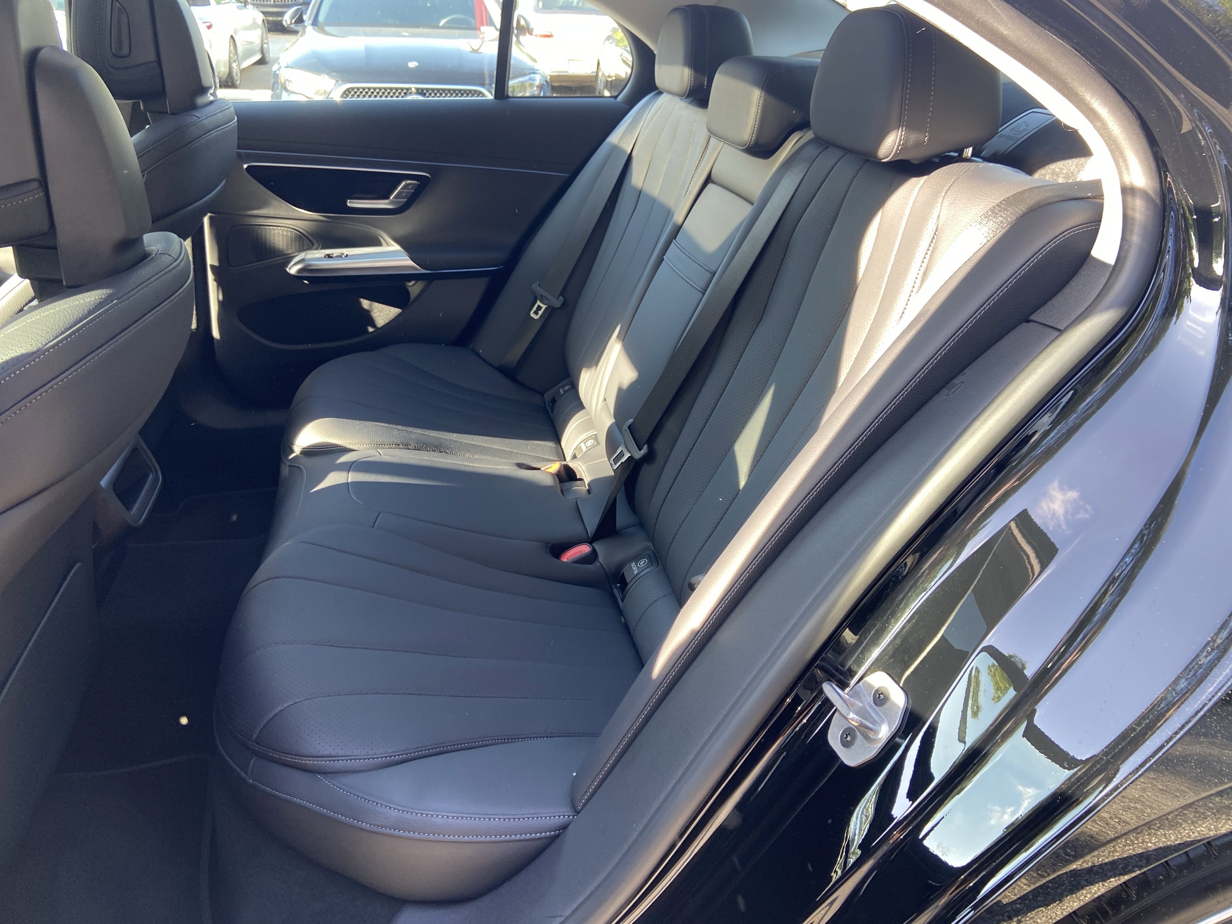 Certified 2025 Mercedes-Benz E 350 4MATIC Sedan image 40