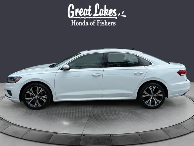 Used 2021 Volkswagen Passat 2.0T SE FWD image 2
