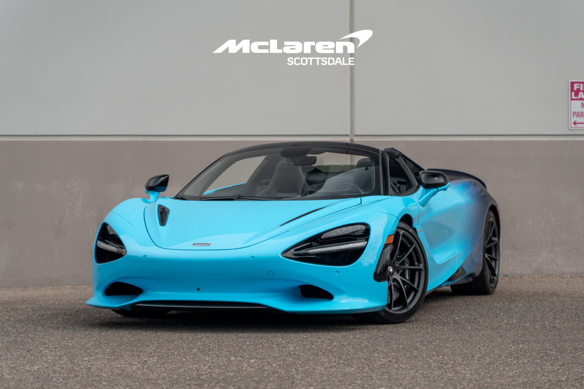 Used 2025 McLaren 750S Spider RWD image 2