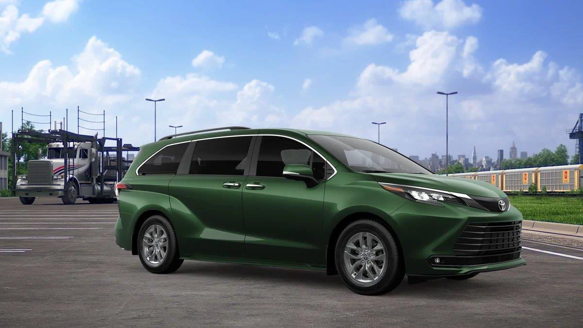 New 2026 Toyota Sienna XLE FWD image 16