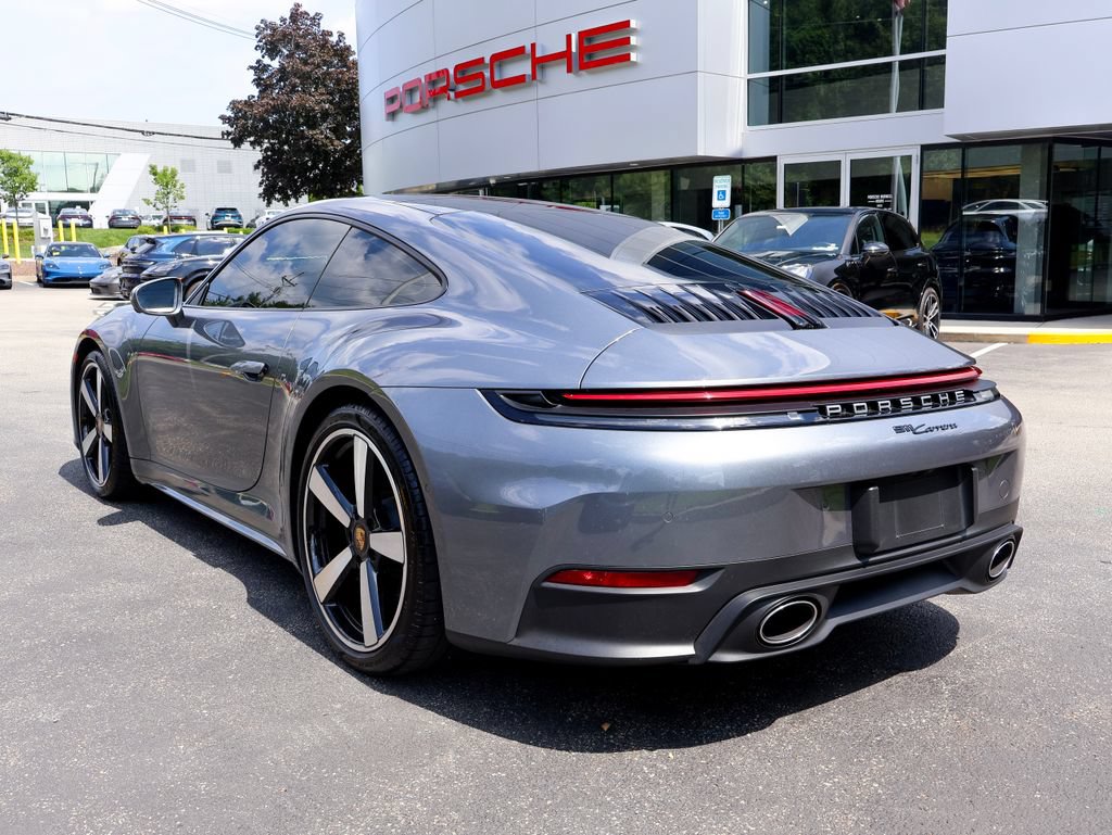 Used 2025 Porsche 911 Carrera RWD image 3