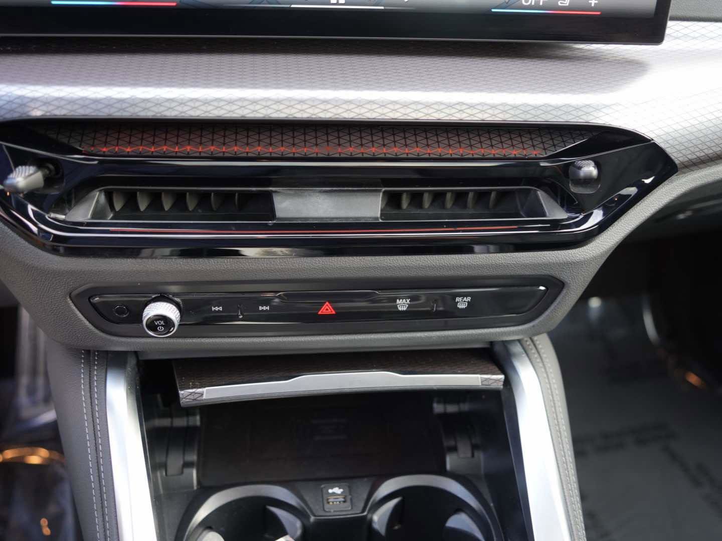 Certified 2025 BMW i4 xDrive40i image 12