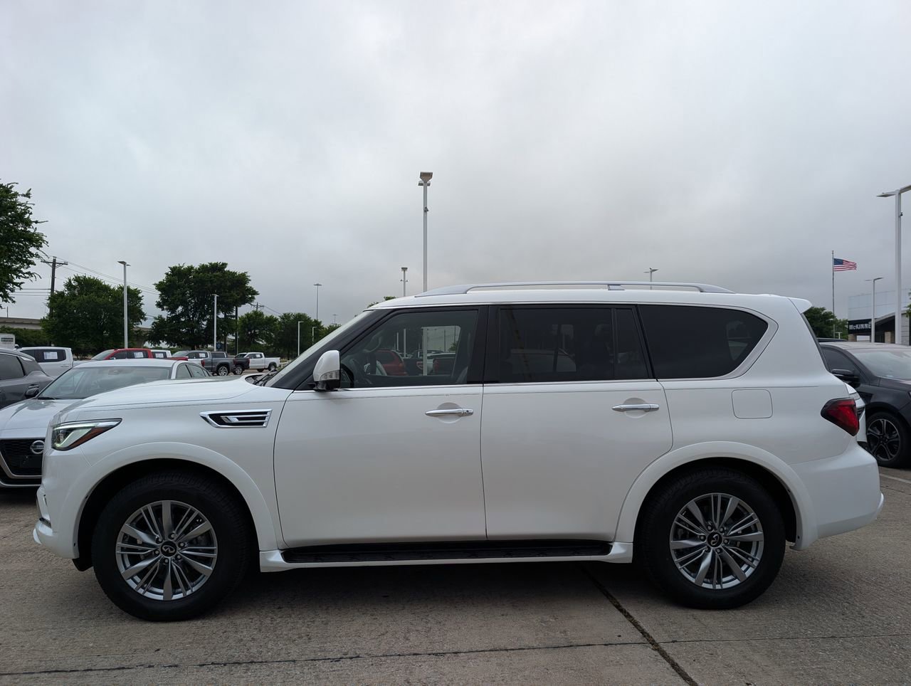 Used 2021 INFINITI QX80 Luxe w/ Cargo Package image 5