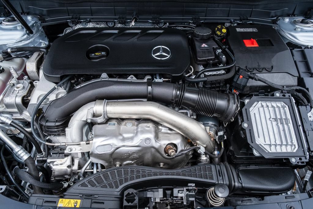 Used 2026 Mercedes-Benz GLB 250 4MATIC w/ Exclusive Package image 35