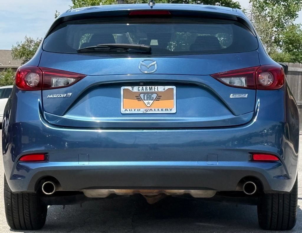 Used 2018 MAZDA MAZDA3 Touring FWD image 4