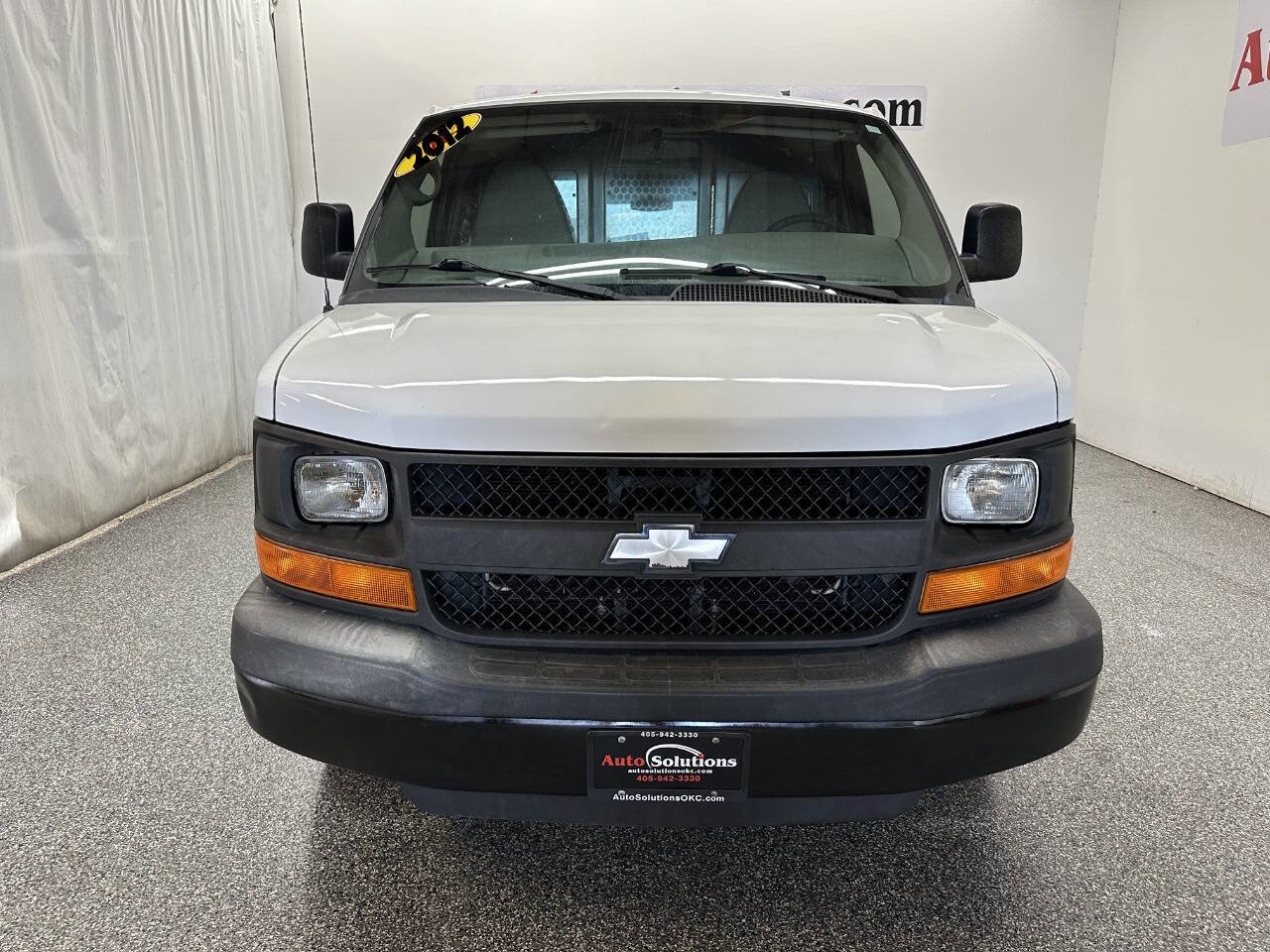 Used 2012 Chevrolet Express 3500 image 2