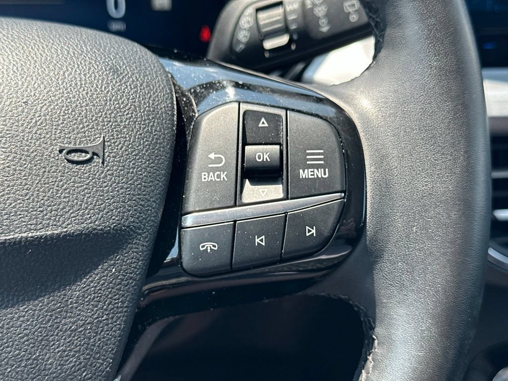 Used 2023 Ford Escape Platinum AWD/4WD image 21