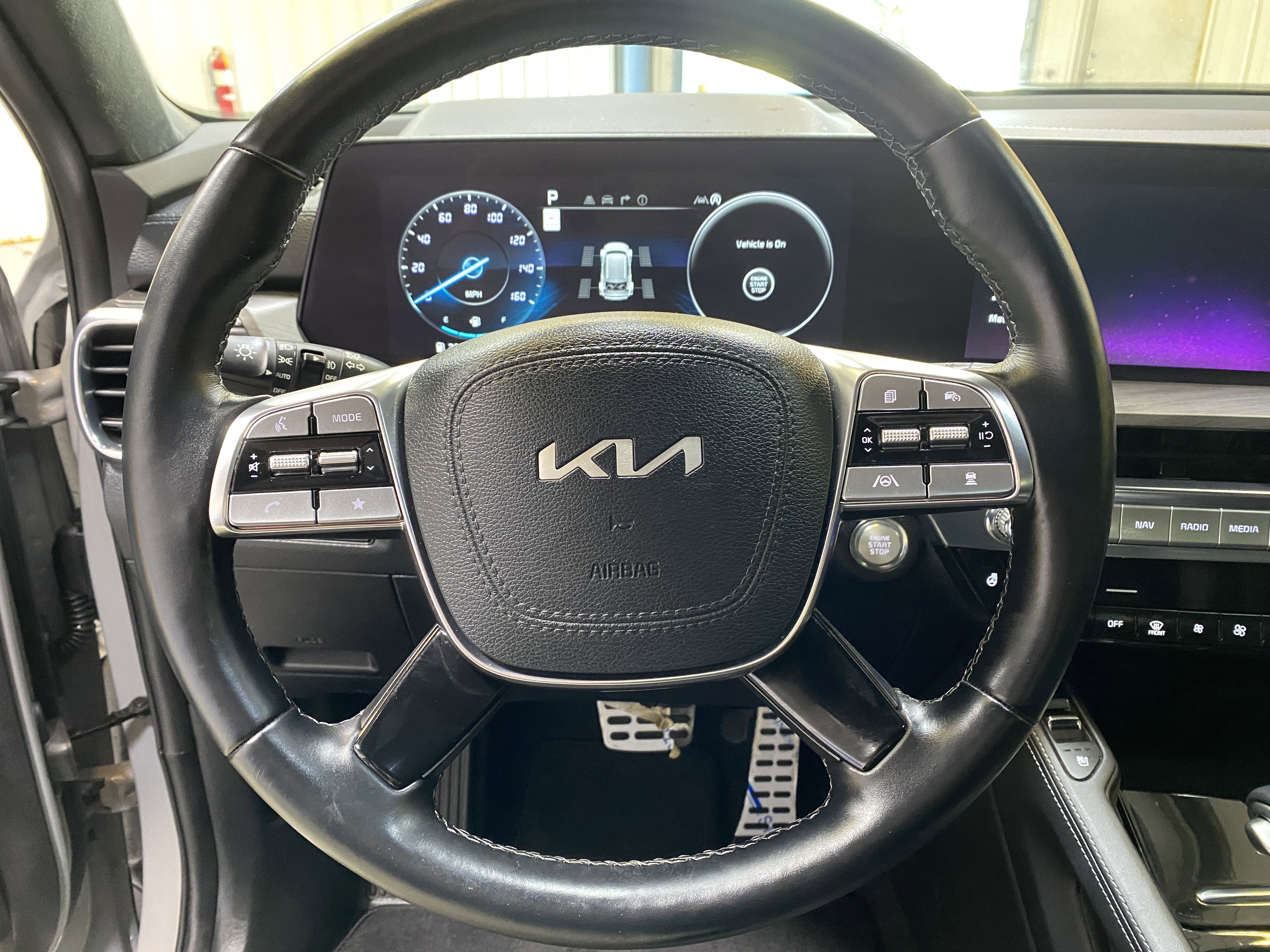Used 2025 Kia Telluride SX Prestige X-Line image 35