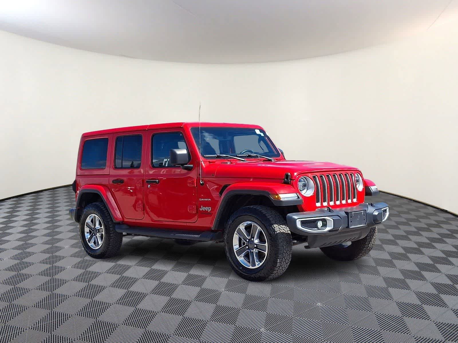 Used 2022 Jeep Wrangler Unlimited Sahara w/ LED Lighting Group AWD/4WD image 4