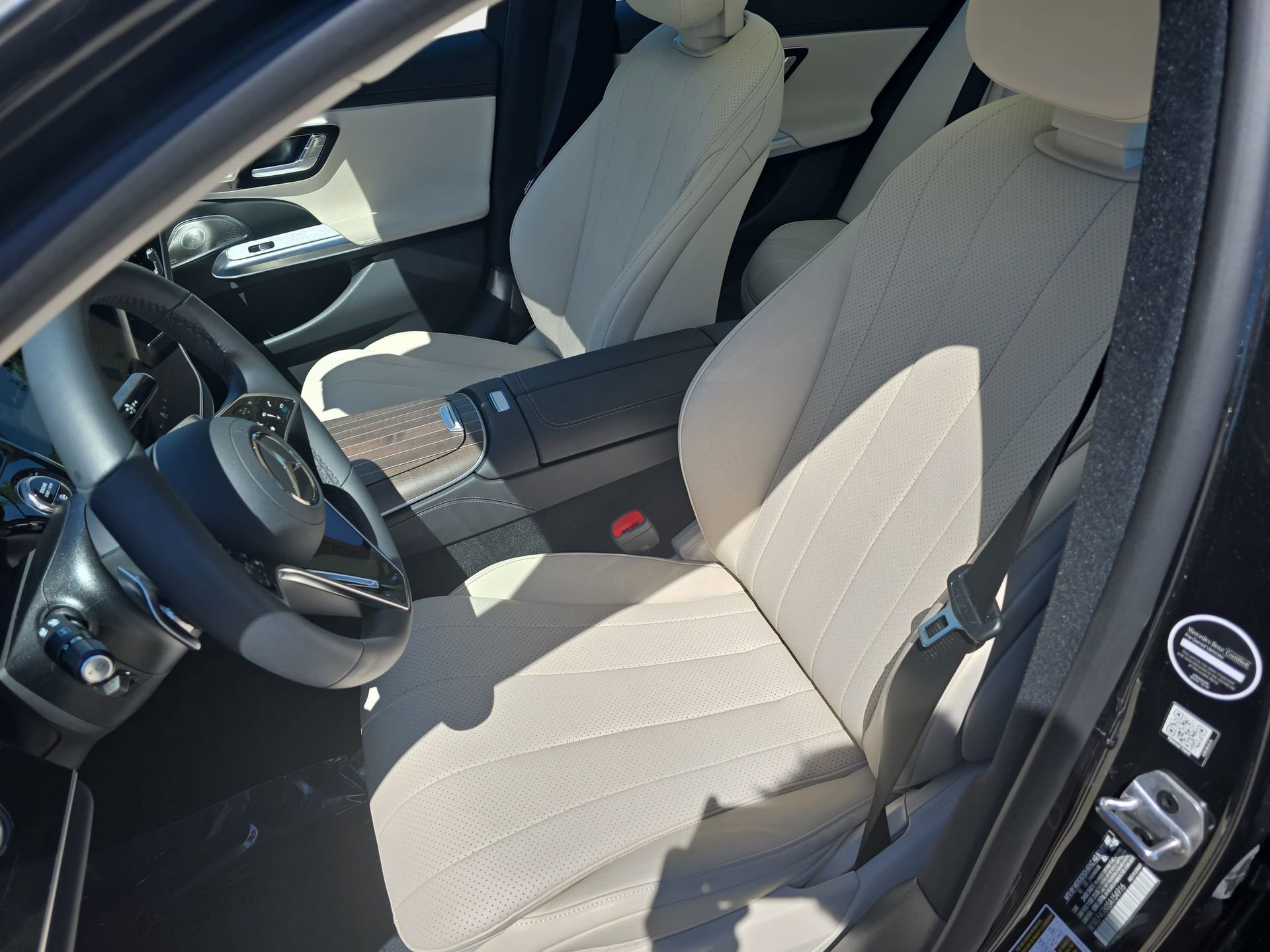 Used 2025 Mercedes-Benz E 350 Sedan image 15